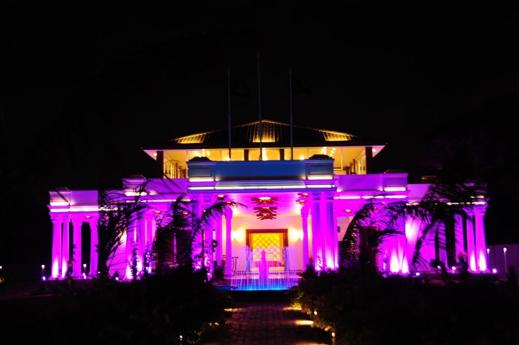 Onreech Hotel Seeduwa Exterior foto