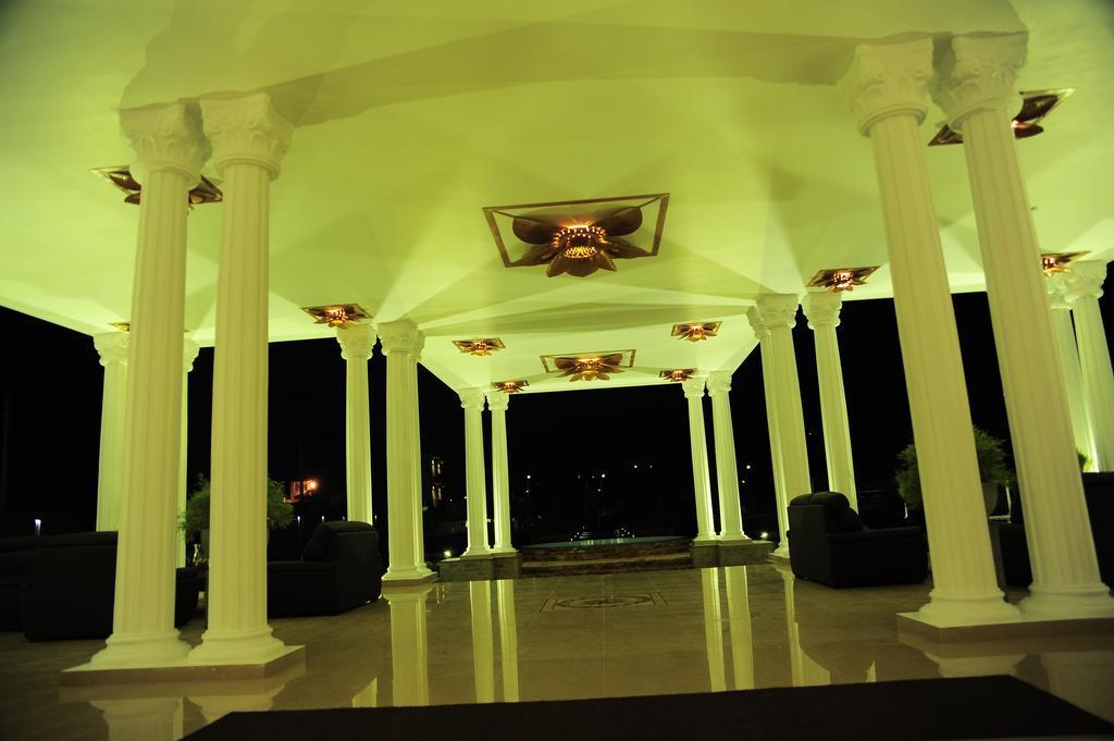 Onreech Hotel Seeduwa Exterior foto