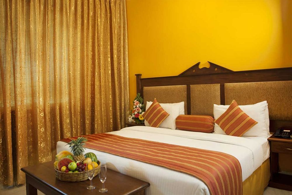 Onreech Hotel Seeduwa Exterior foto